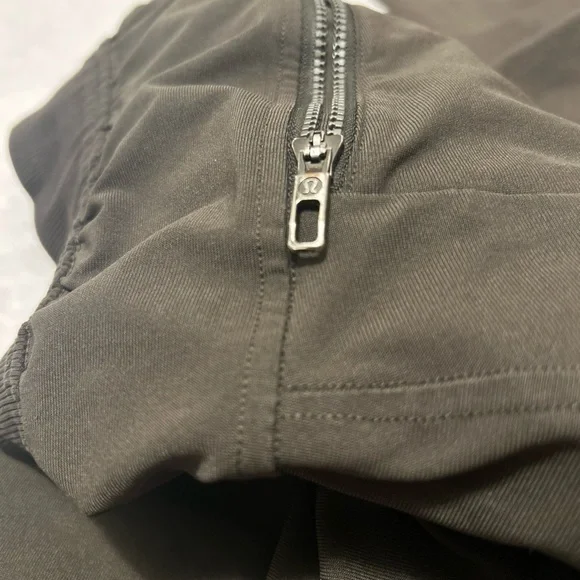 lululemon athletica olive Green Joggers sz:small - Picture 6 of 10